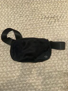 lululemon athletica Black Belt Bag - Minimal Waist Pack
